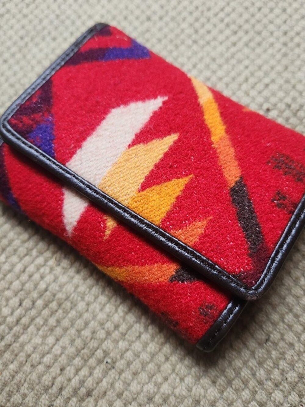 Pendelton Woolen Mills Aztec Southwestern Trifold Wallet Billfold Wool Leather